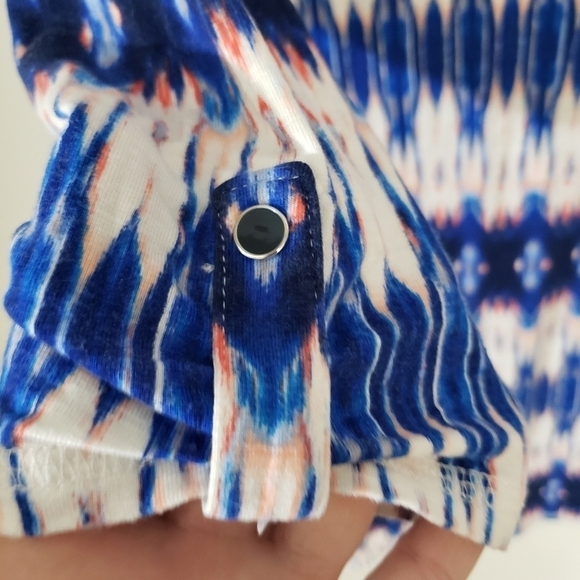 Chico's Zenergy Blue White Red Swirl Aztec Print Top Womens Size Chico's 0 Small - Picture 3 of 8